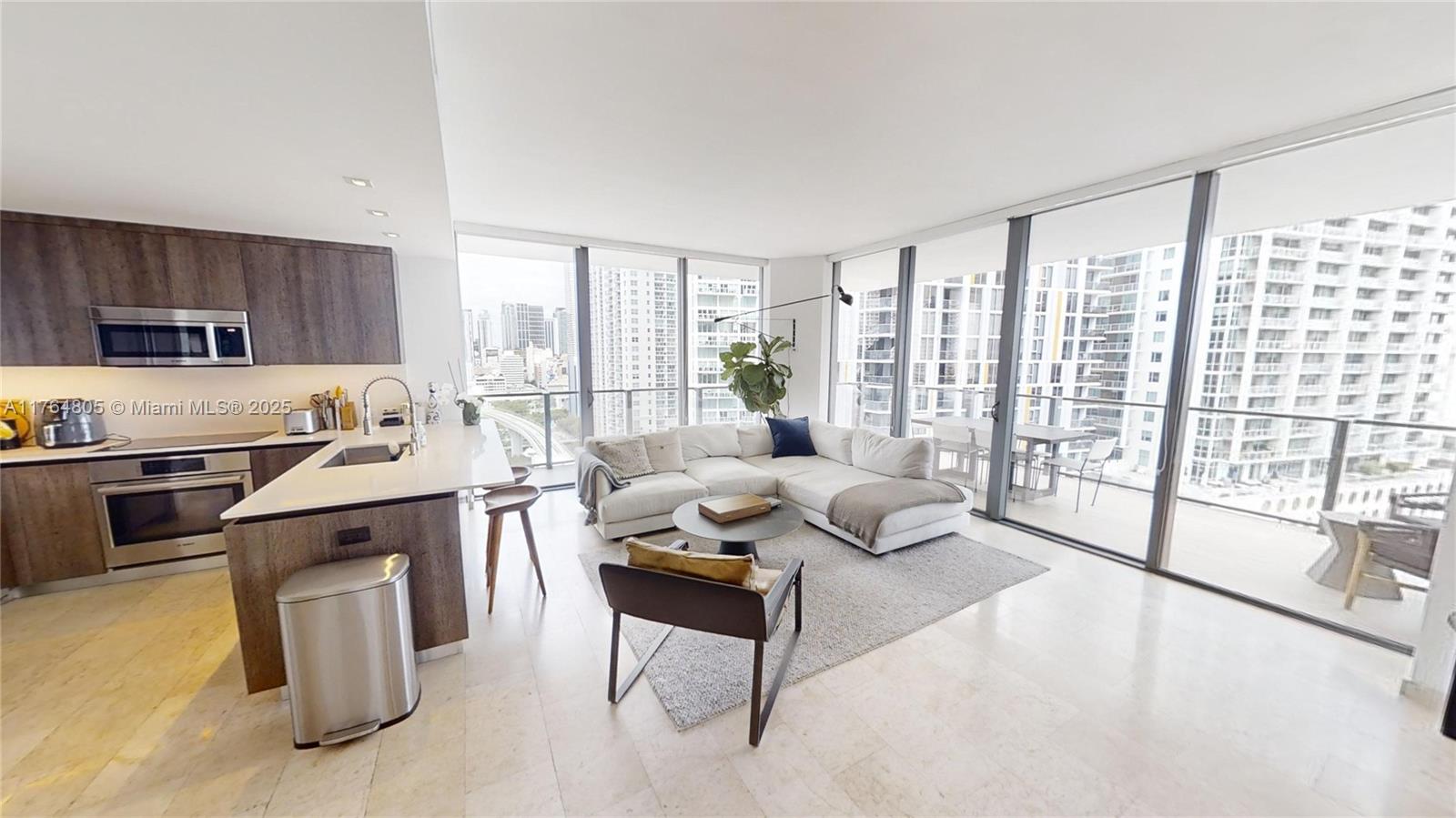 68 SE 6 ST # 1111