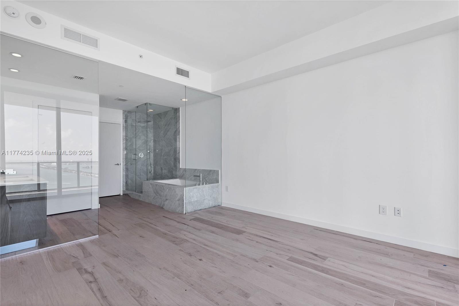 480 NE 31st St # 3505