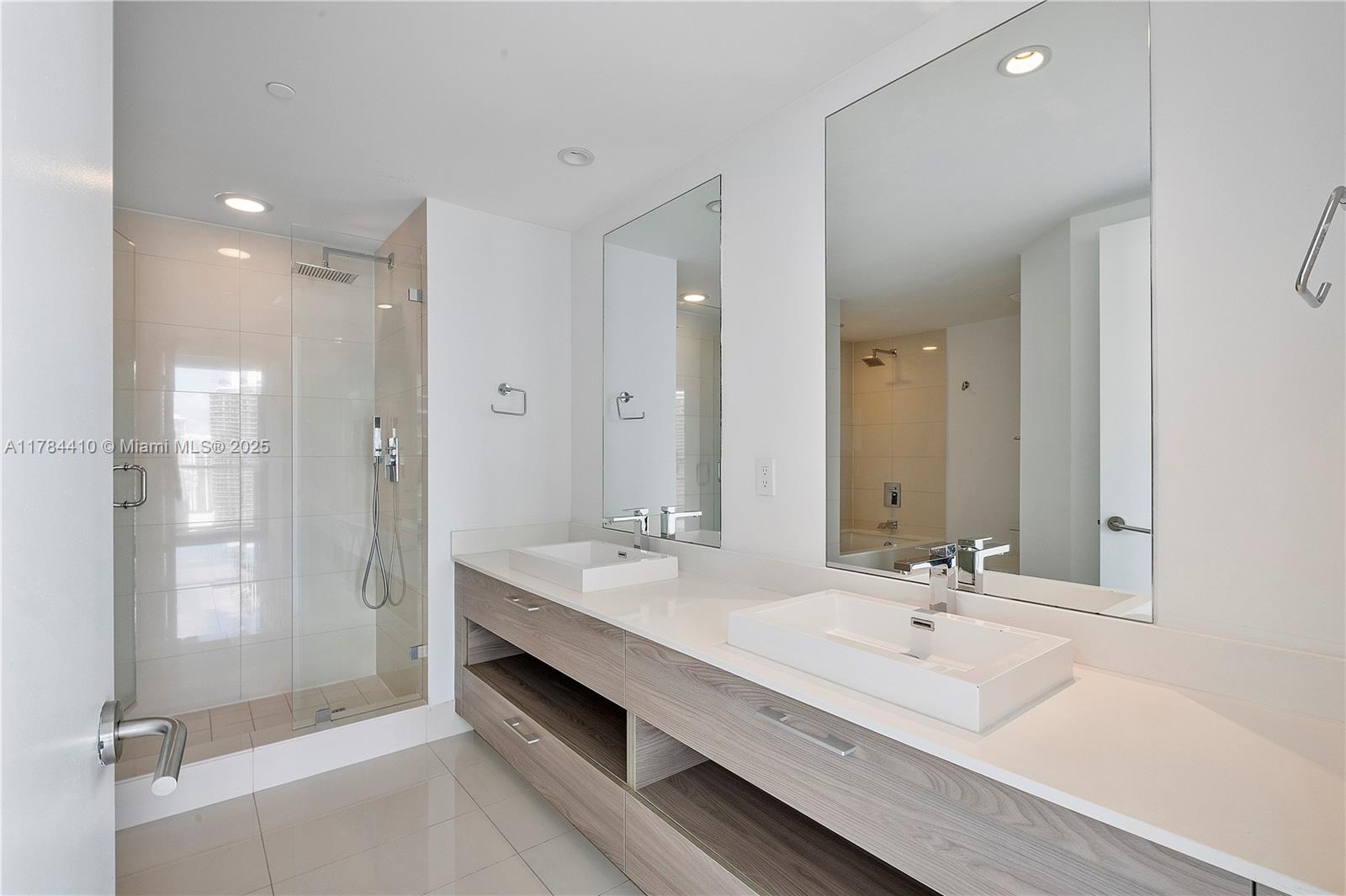1300 S Miami Ave Unit: 3210
