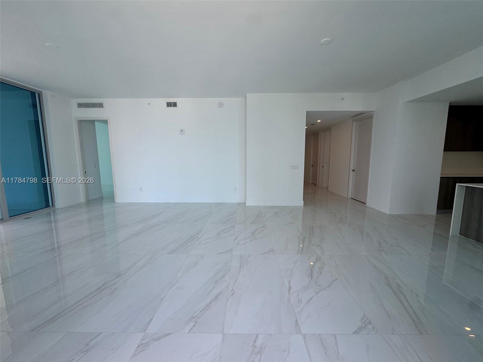 17550 Collins Ave # 1005