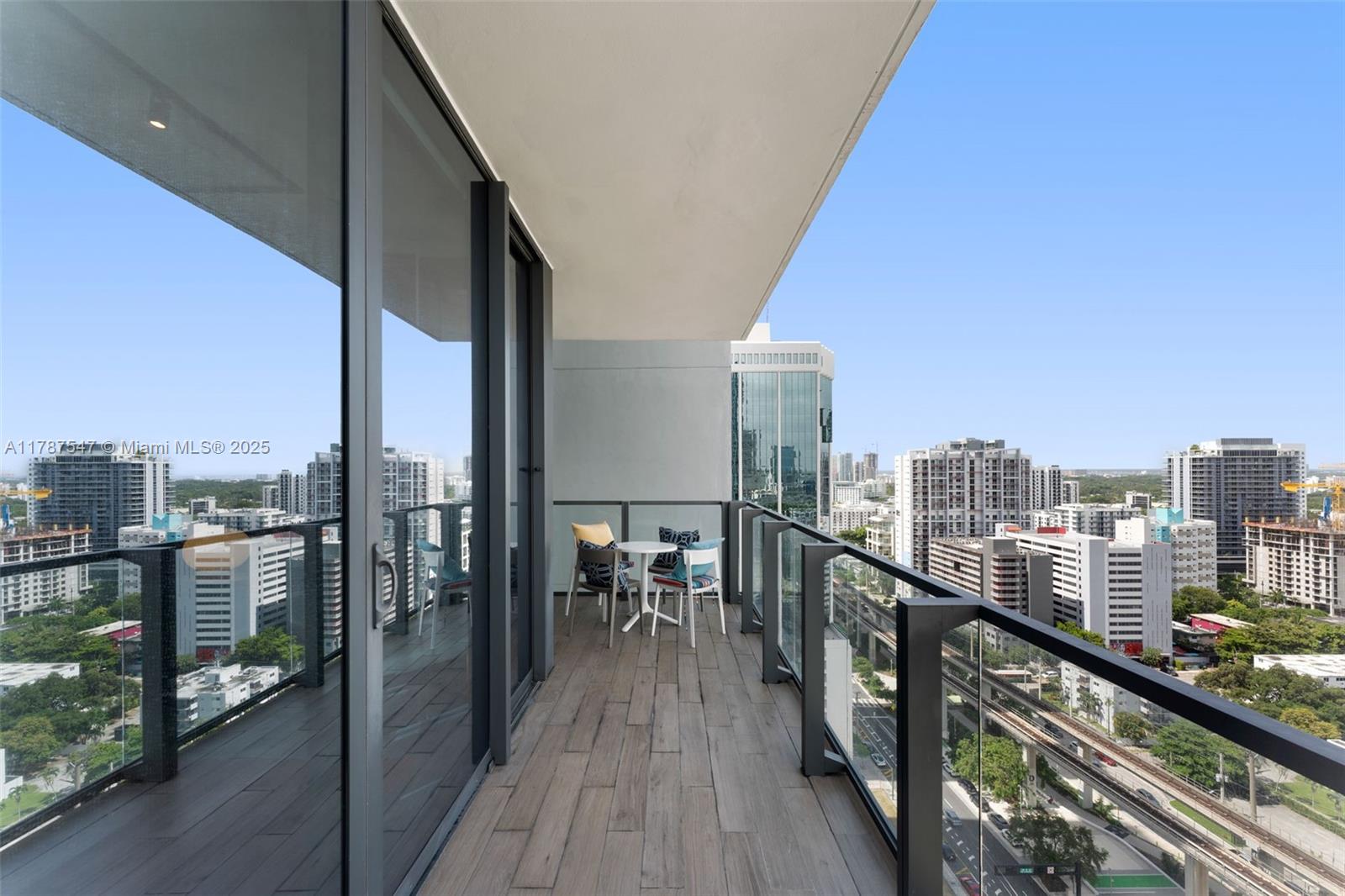 88 SW 7th St # 1708
