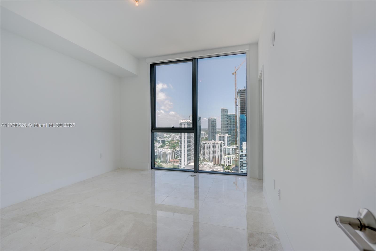 788 NE 23 St # 3102