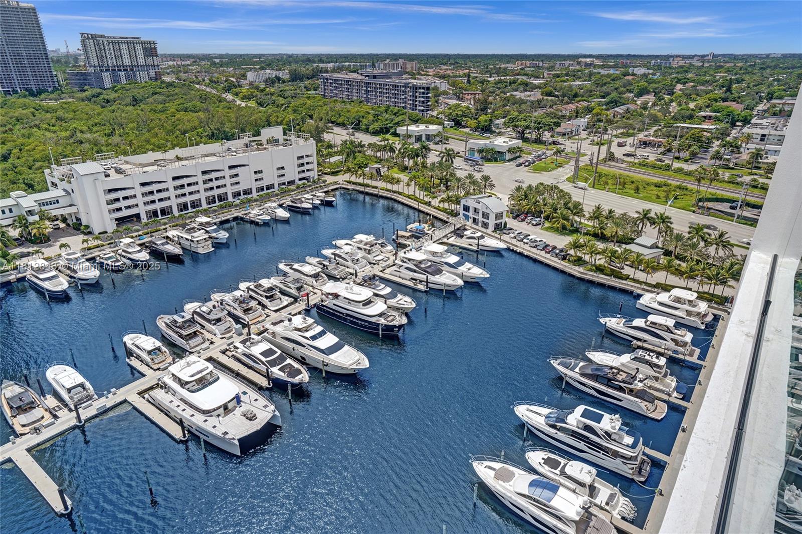 17111 Biscayne Blvd # 2308