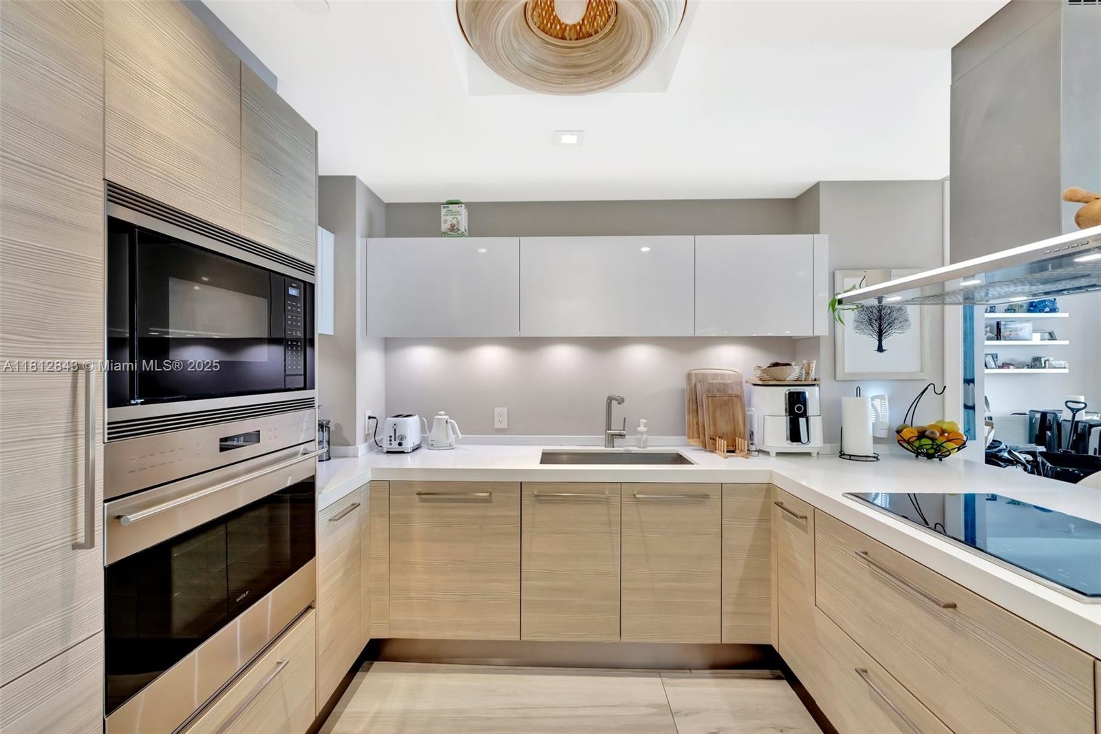 17111 Biscayne Blvd # 2308