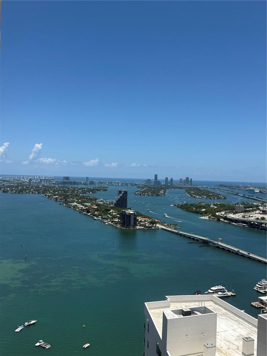 488 NE 18th St # 4200