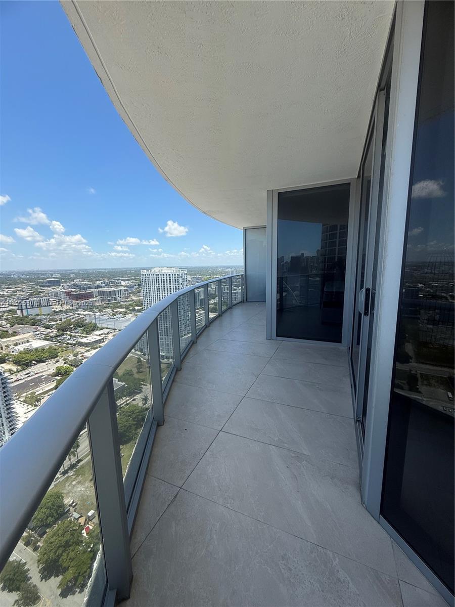 488 NE 18th St # 4200