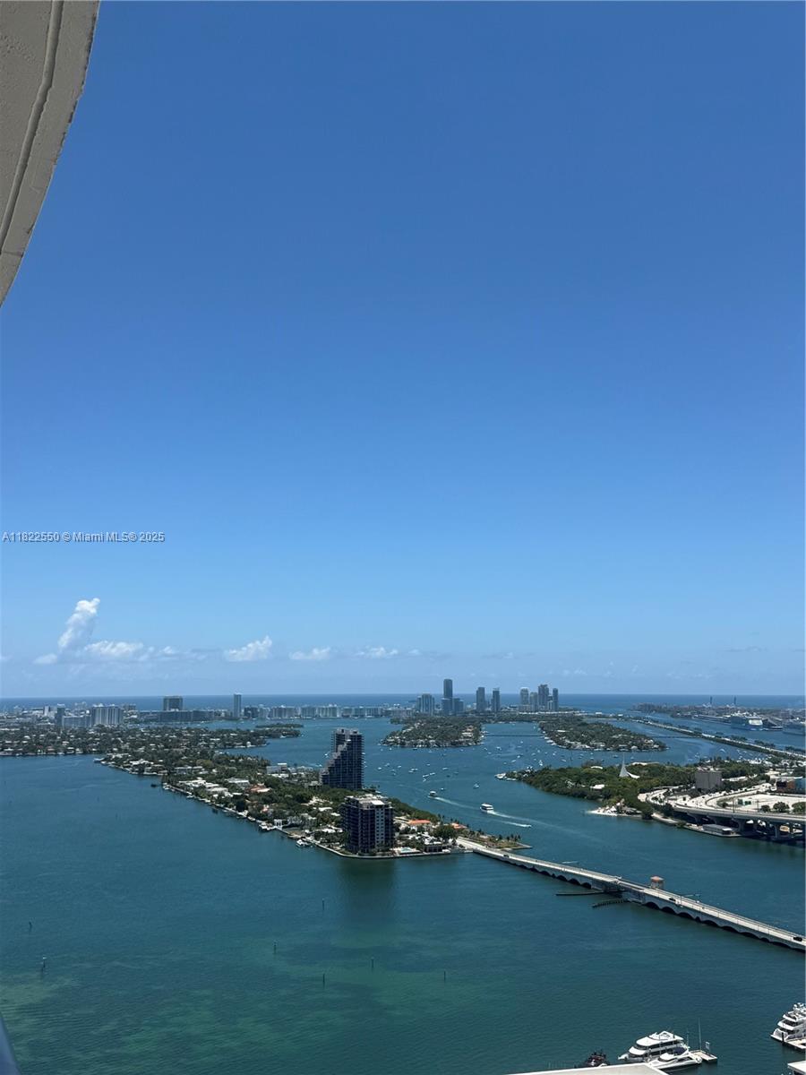 488 NE 18th St # 4200