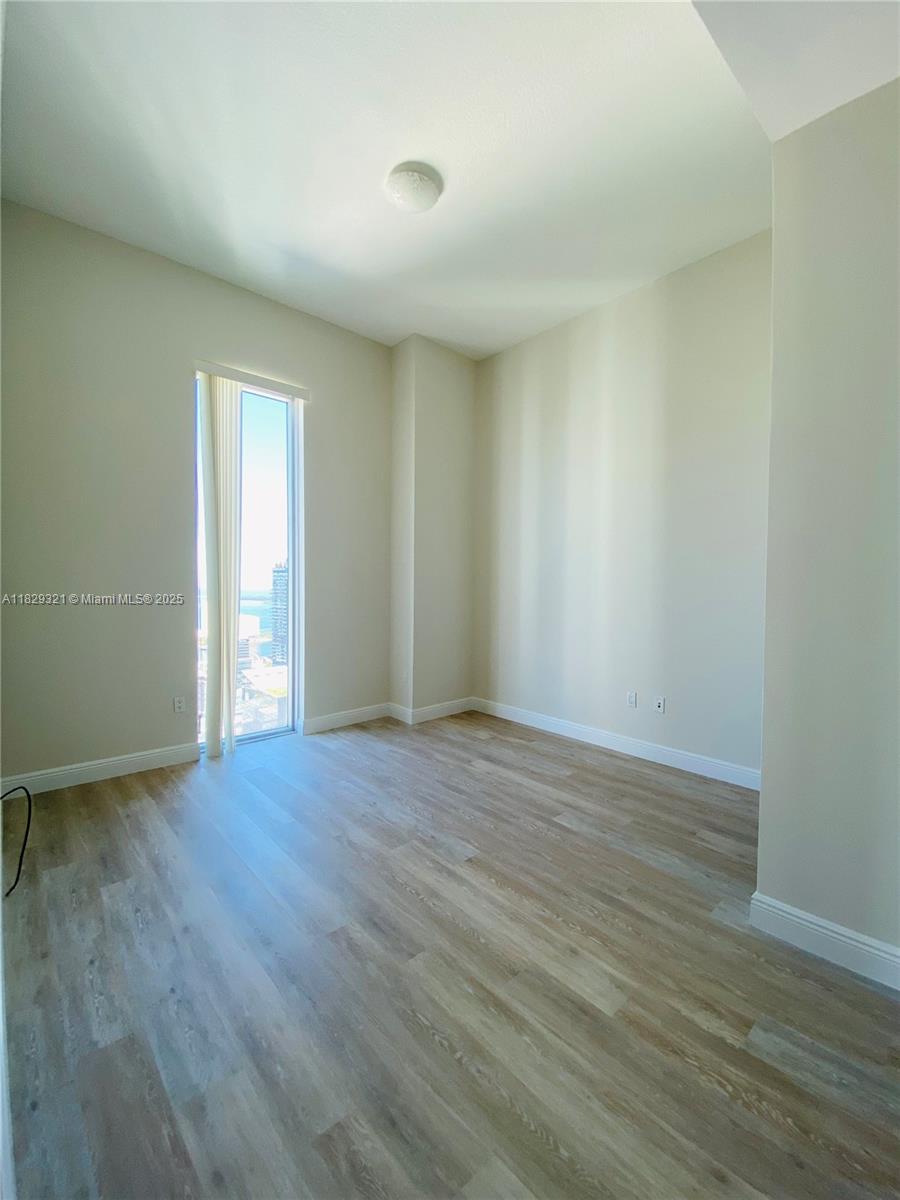 185 SW 7th St # 4311