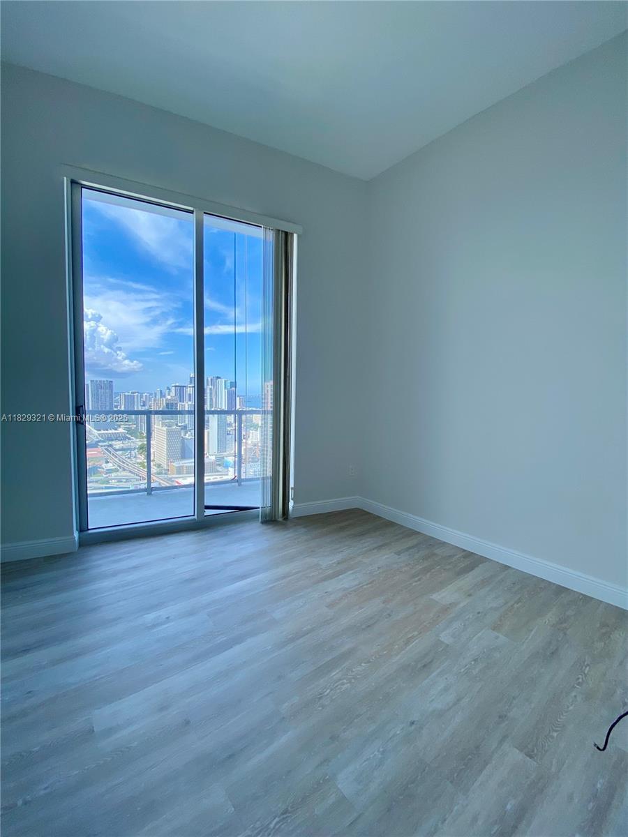 185 SW 7th St # 4311