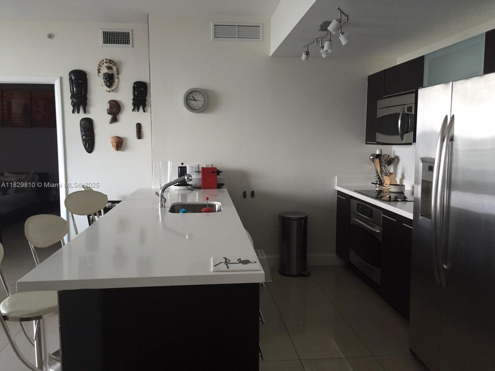 90 SW 3rd St # 4205