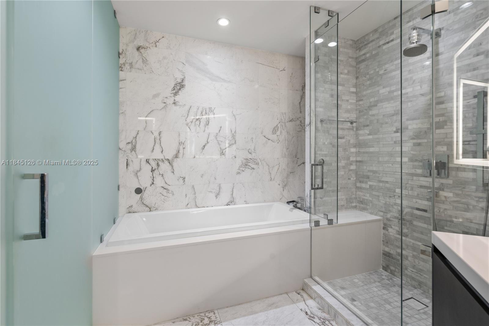 851 NE 1st Ave # 3007