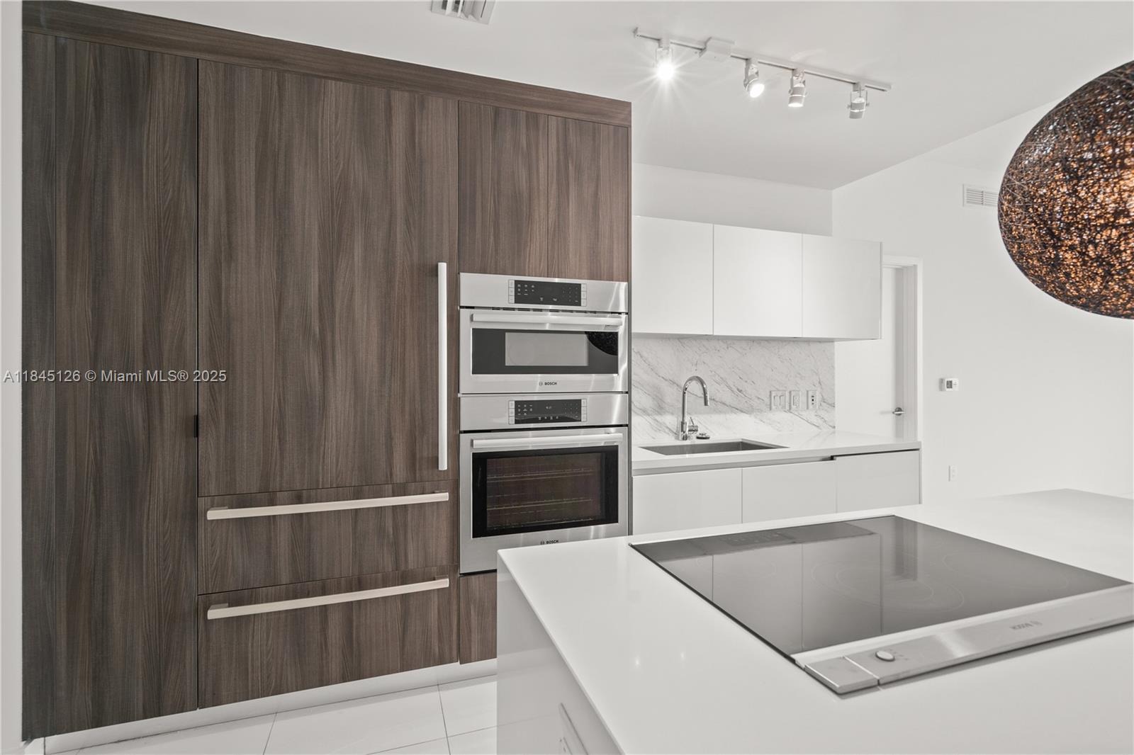 851 NE 1st Ave # 3007