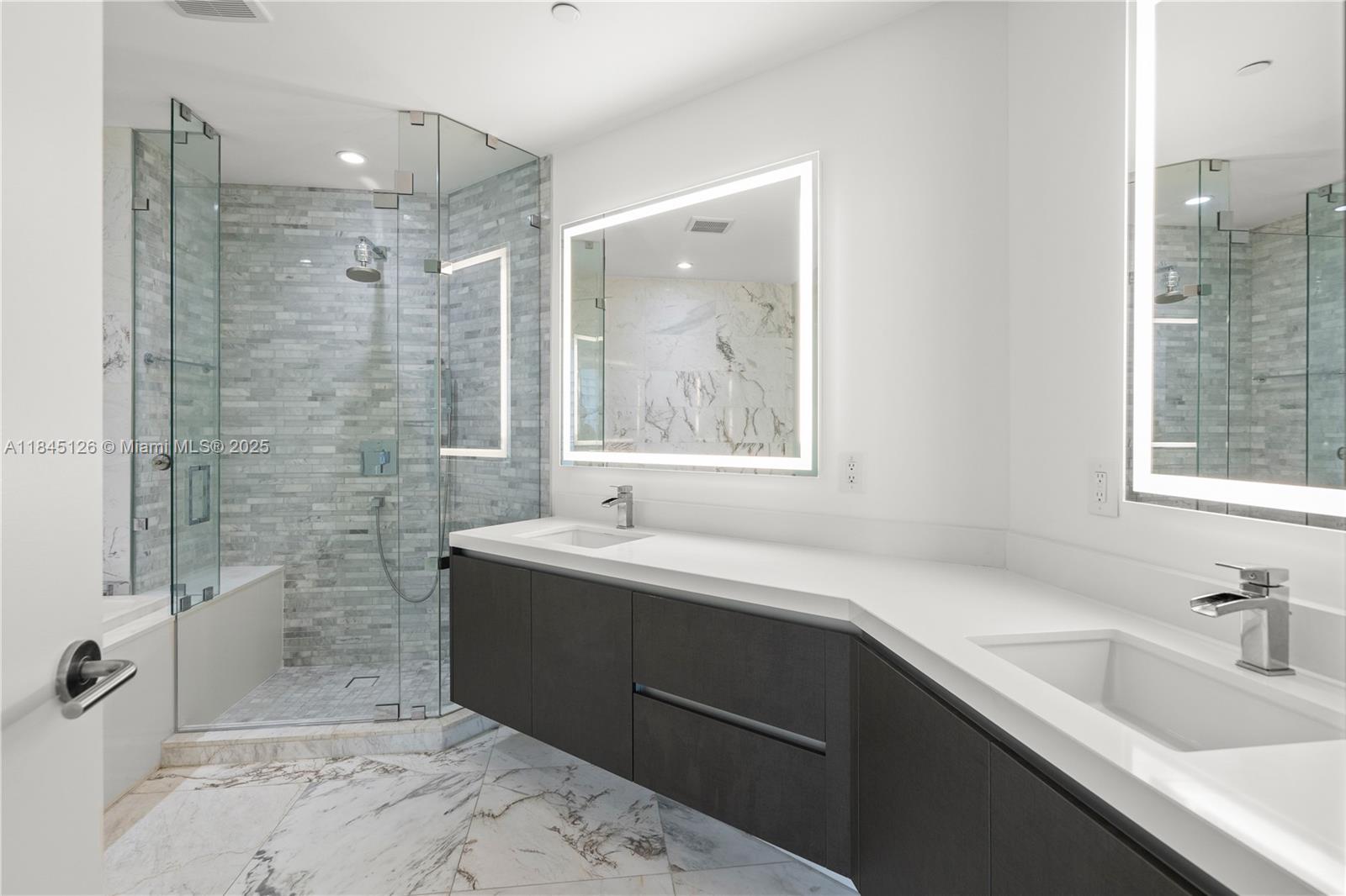 851 NE 1st Ave # 3007