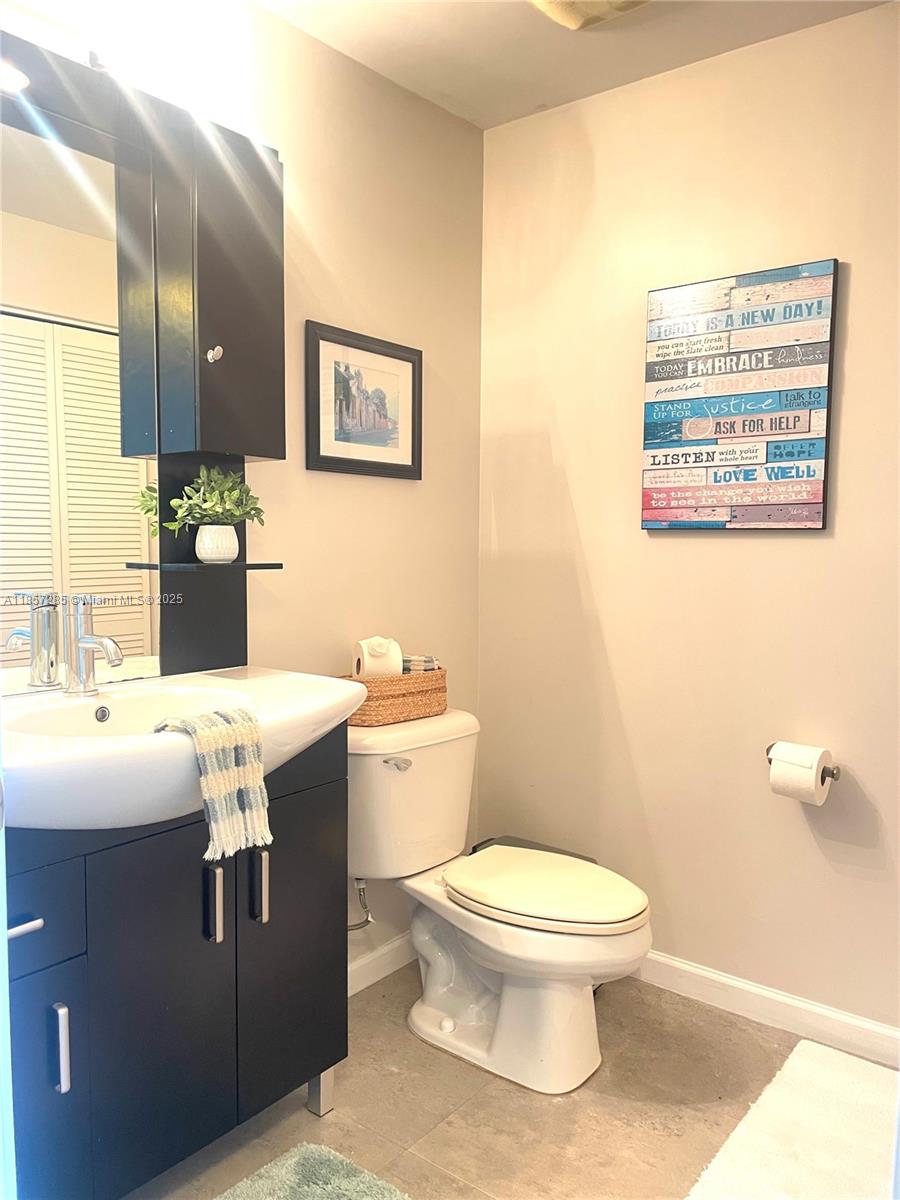 888 Biscayne Blvd # 4310