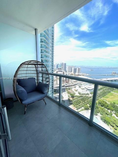 888 Biscayne Blvd # 4310