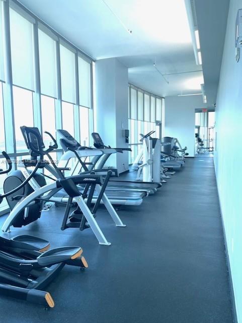 888 Biscayne Blvd # 4310