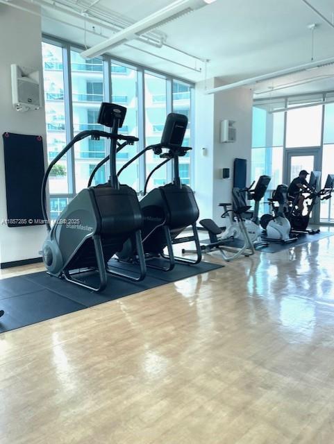 888 Biscayne Blvd # 4310