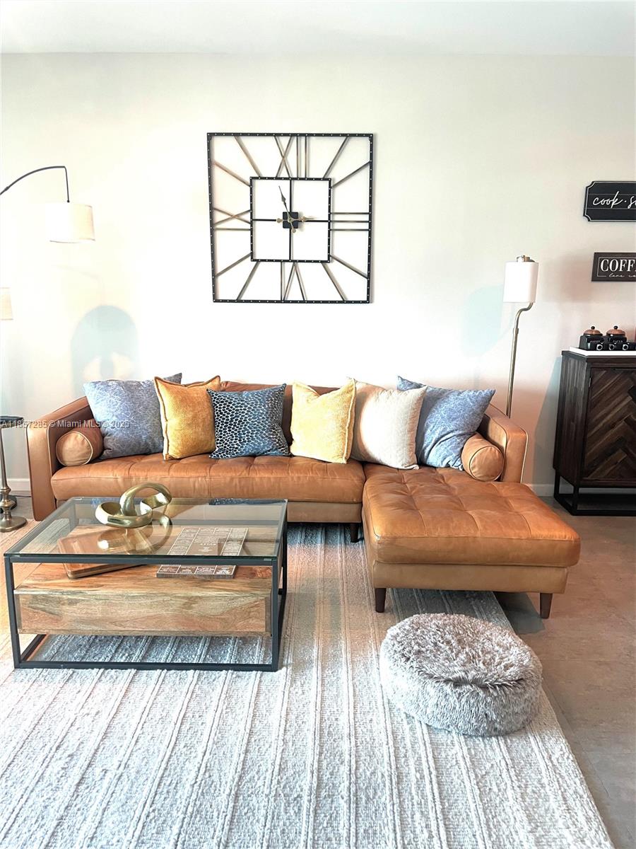 888 Biscayne Blvd # 4310