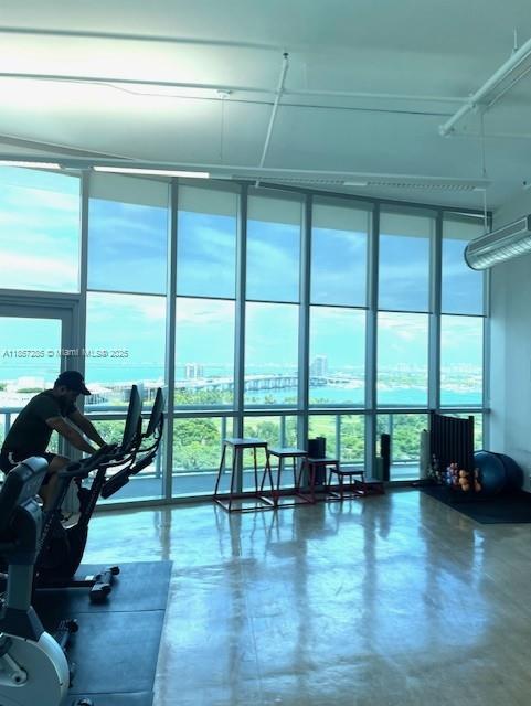 888 Biscayne Blvd # 4310