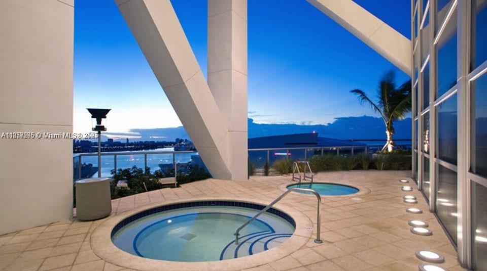 888 Biscayne Blvd # 4310