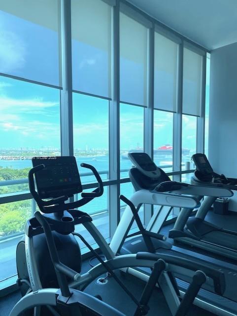 888 Biscayne Blvd # 4310