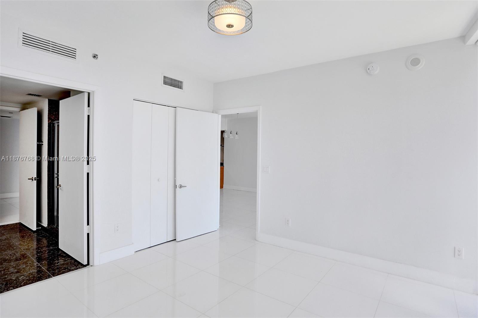 495 Brickell Ave # 4405
