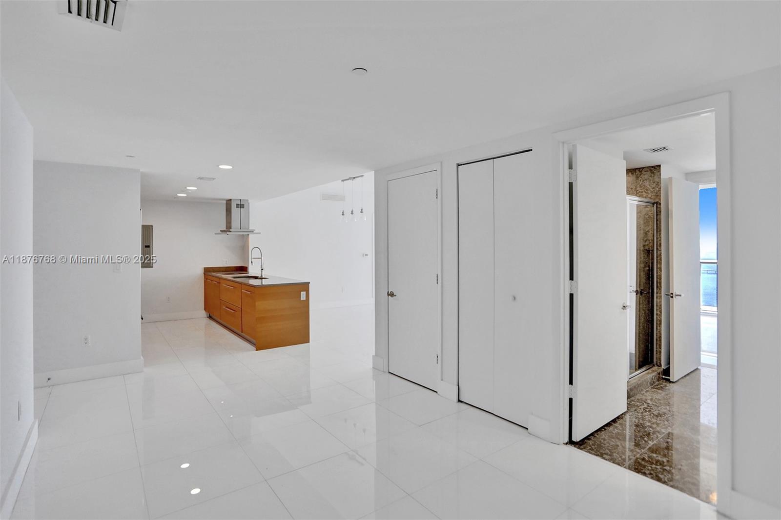 495 Brickell Ave # 4405