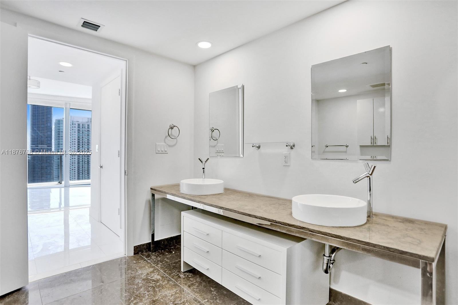 495 Brickell Ave # 4405