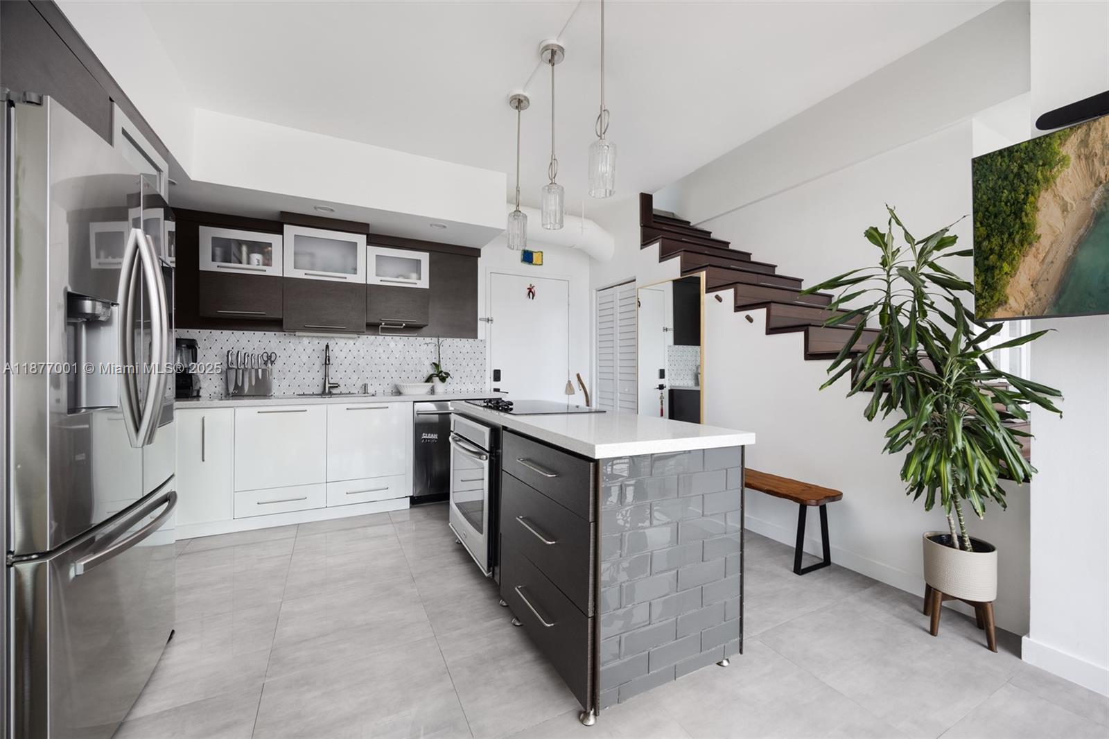 690 SW 1st Ct Unit: PHI10