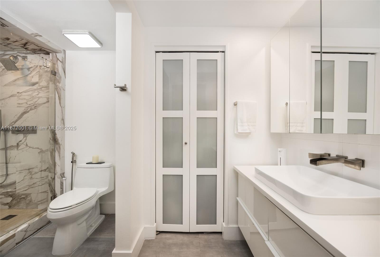 690 SW 1st Ct Unit: PHI10