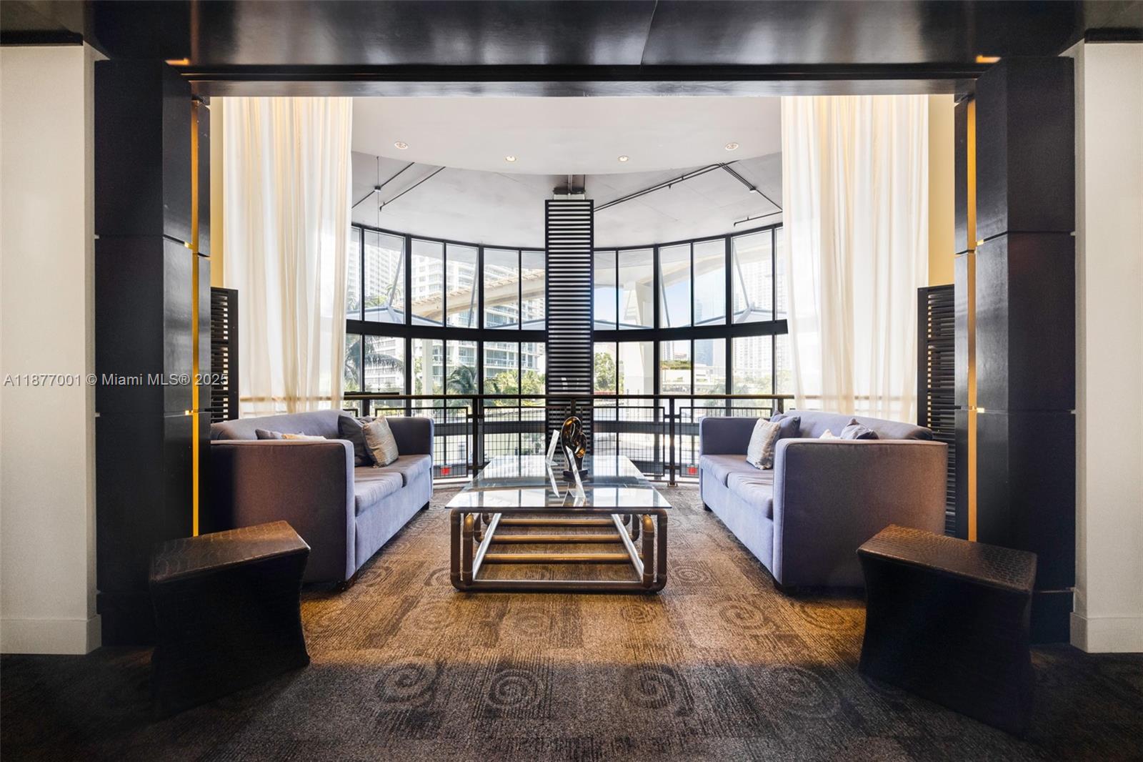 690 SW 1st Ct Unit: PHI10