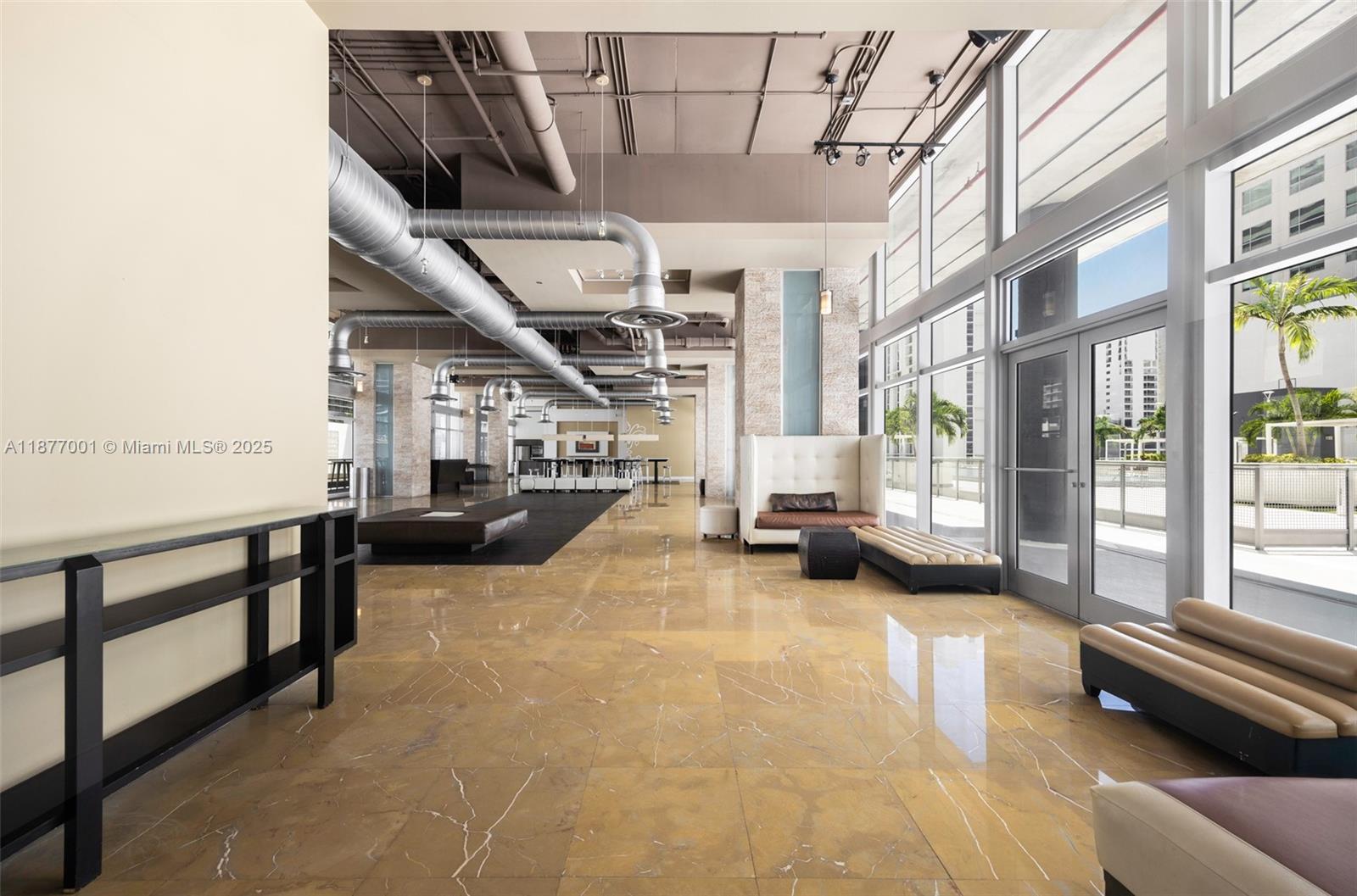 690 SW 1st Ct Unit: PHI10