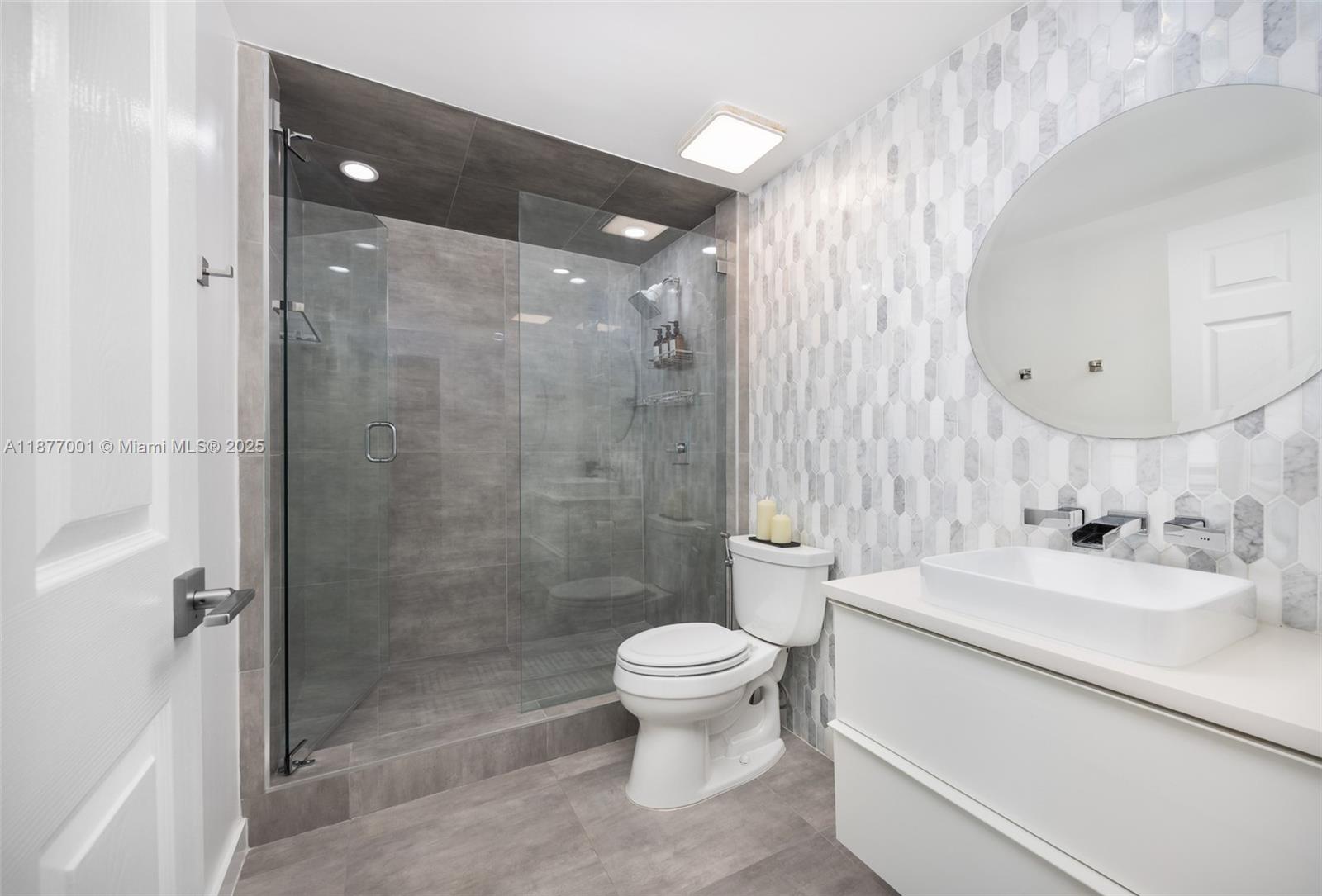 690 SW 1st Ct Unit: PHI10