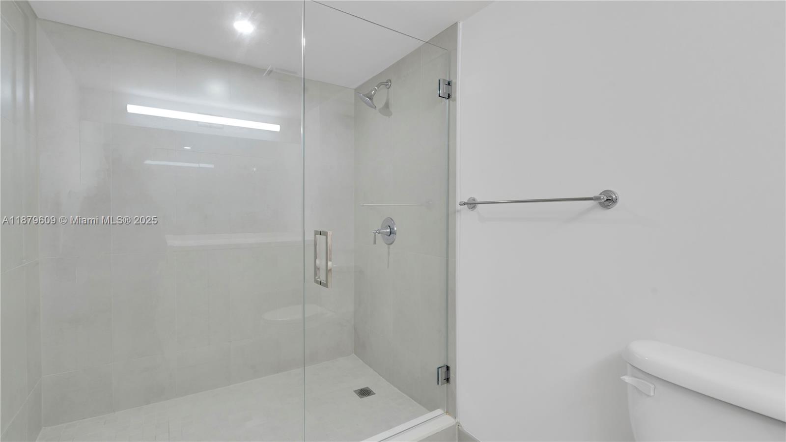 555 NE 34th St # 1101