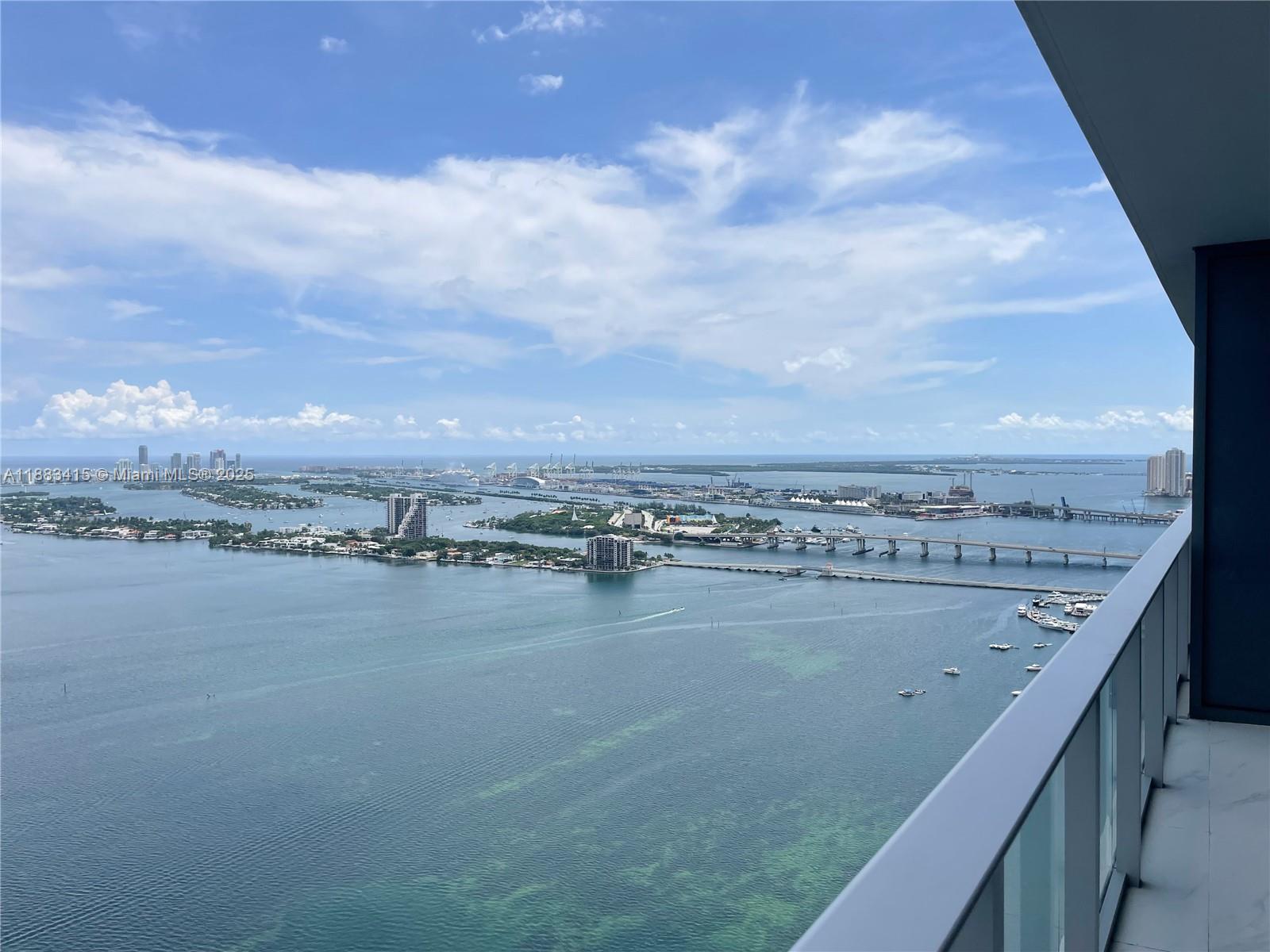 700 NE 24th St # 4706