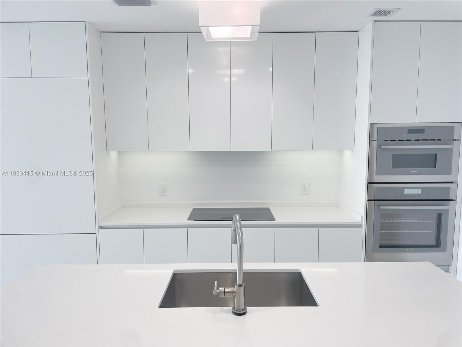 700 NE 24th St # 4706