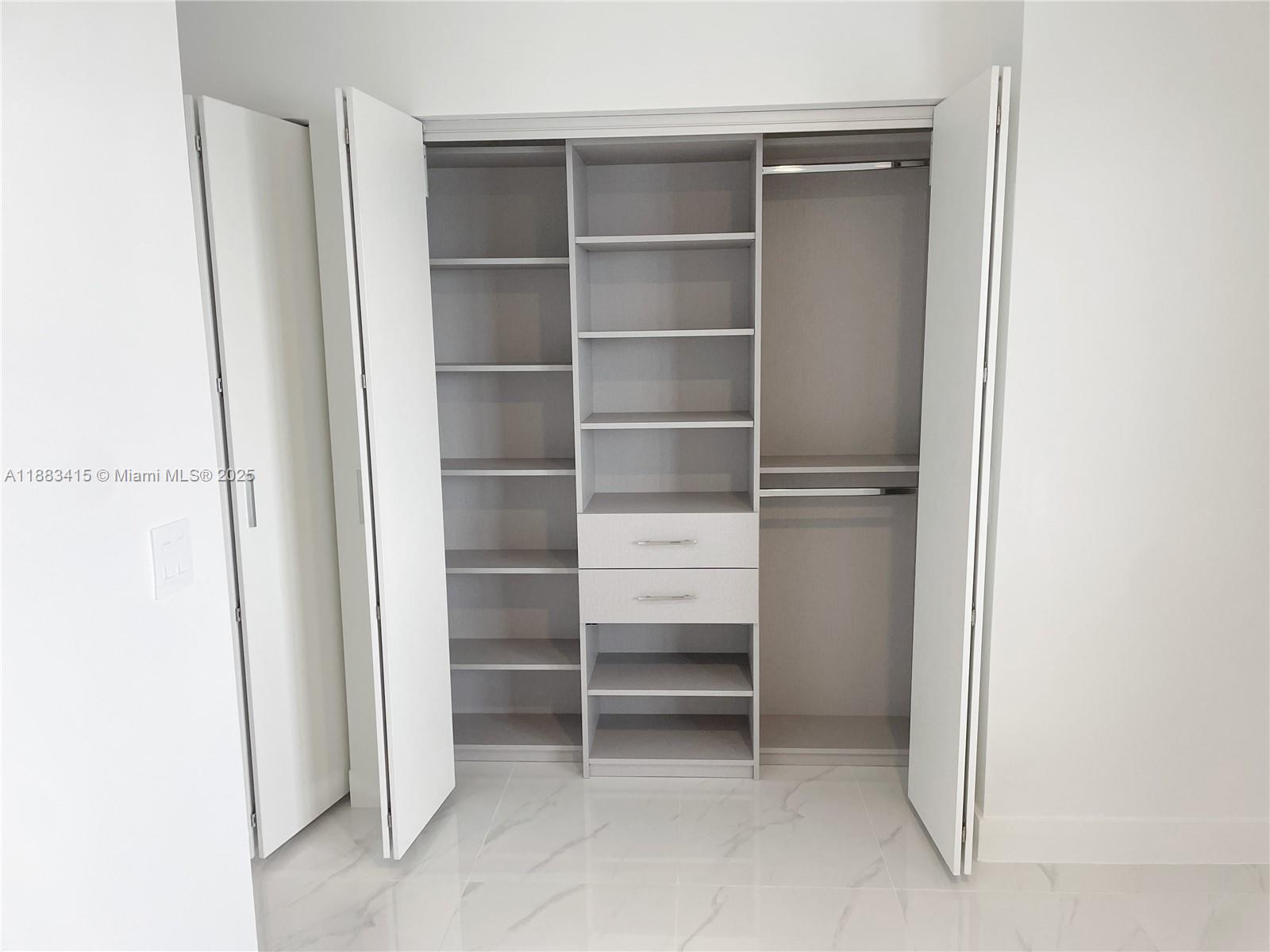 700 NE 24th St # 4706