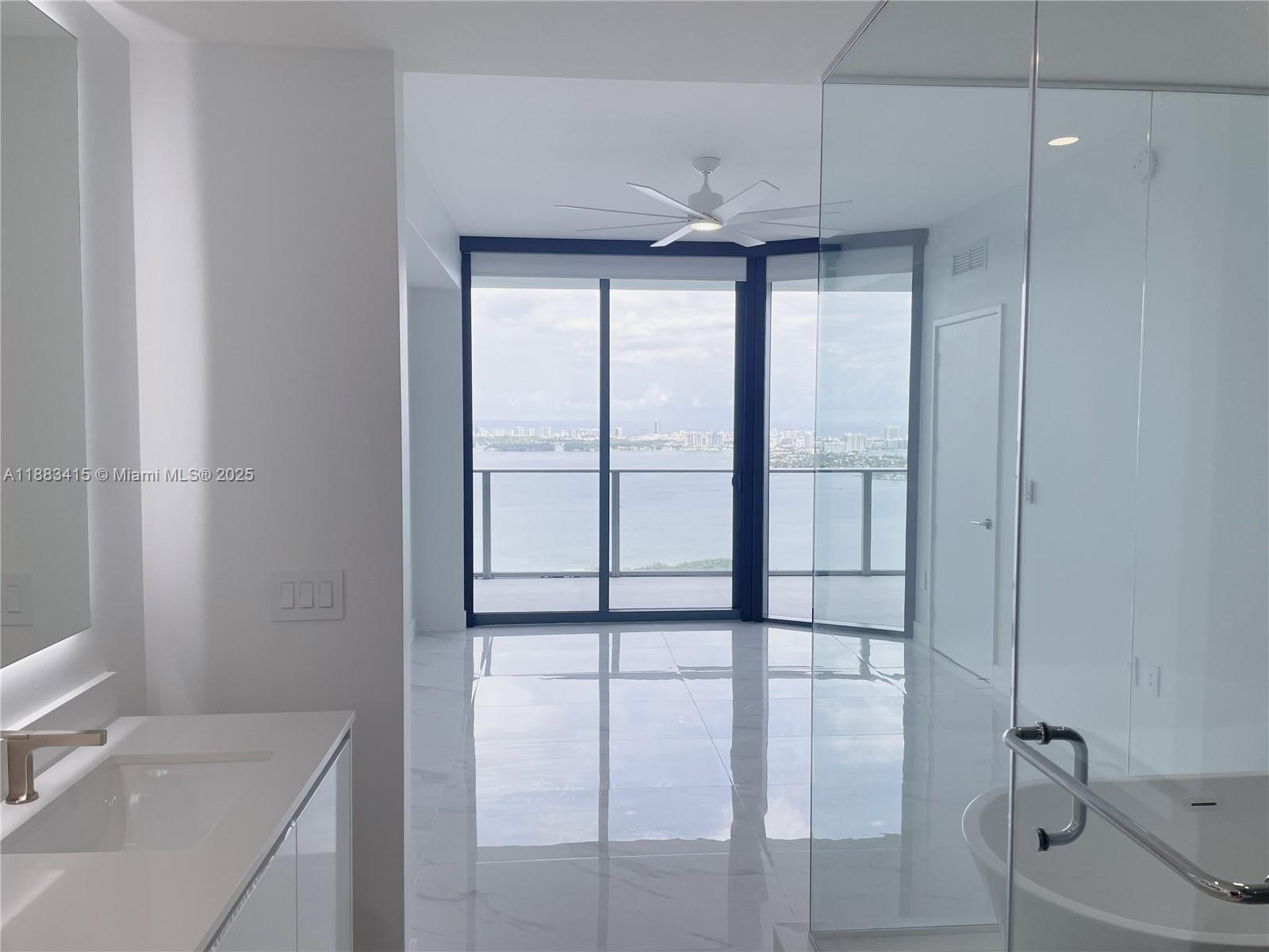 700 NE 24th St # 4706