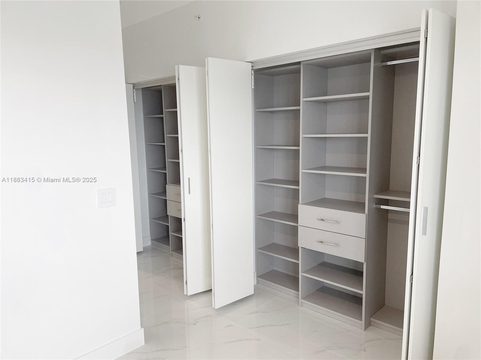 700 NE 24th St # 4706