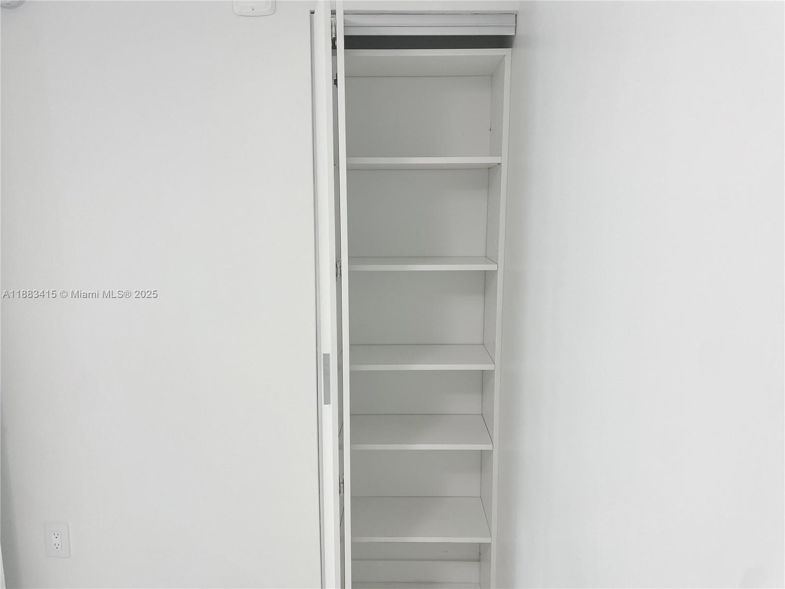 700 NE 24th St # 4706