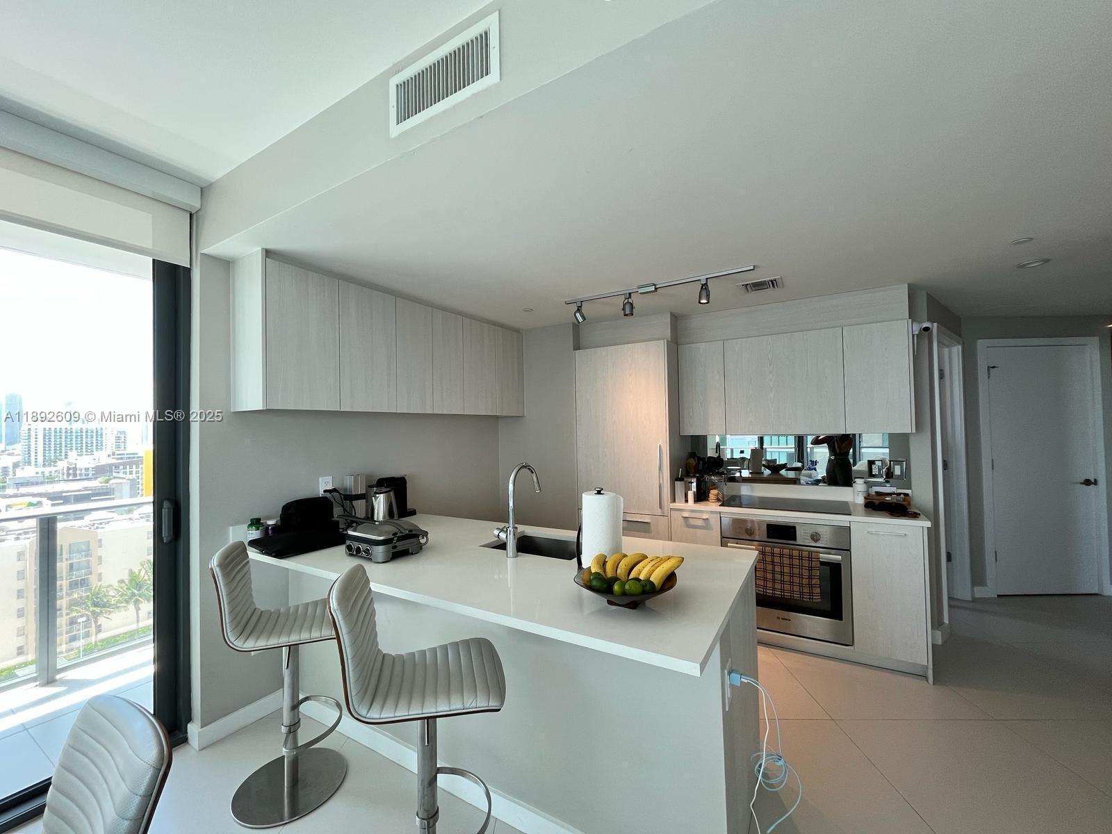 501 NE 31st St # 1206