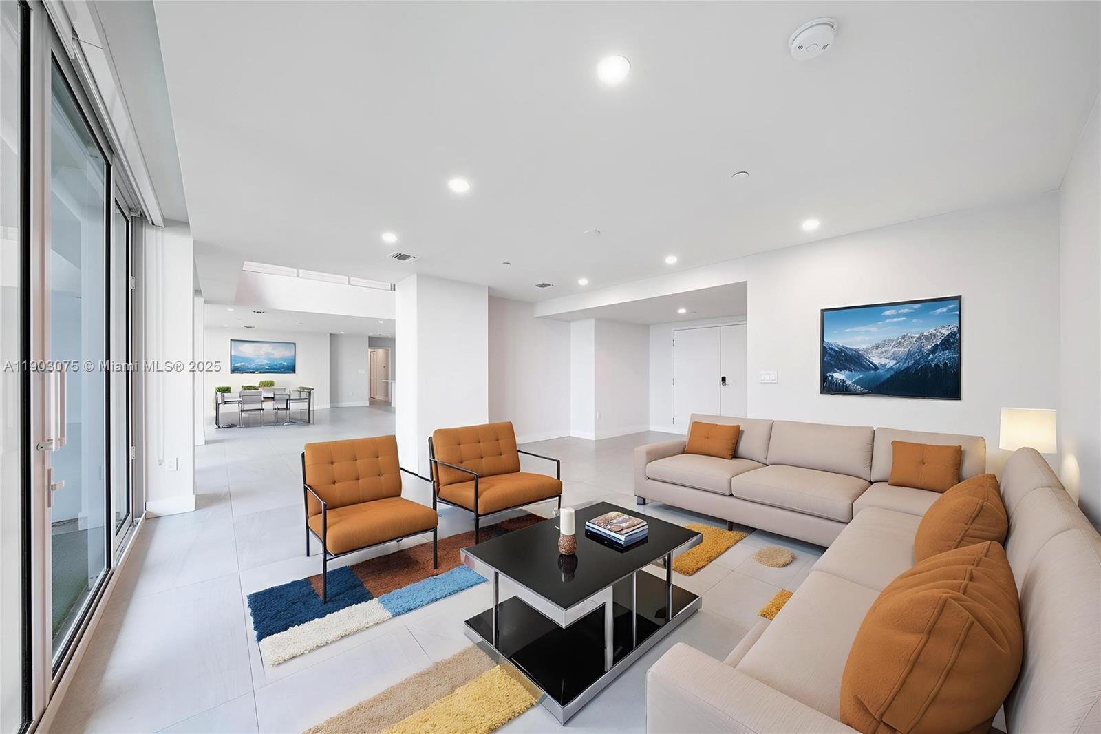 555 NE 34th St # 3, Miami Unit: PH-3