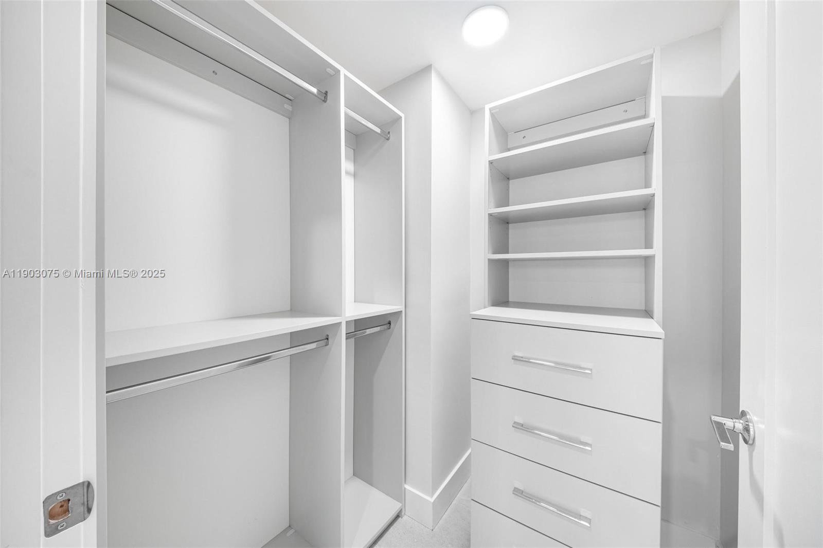 555 NE 34th St # 3, Miami Unit: PH-3