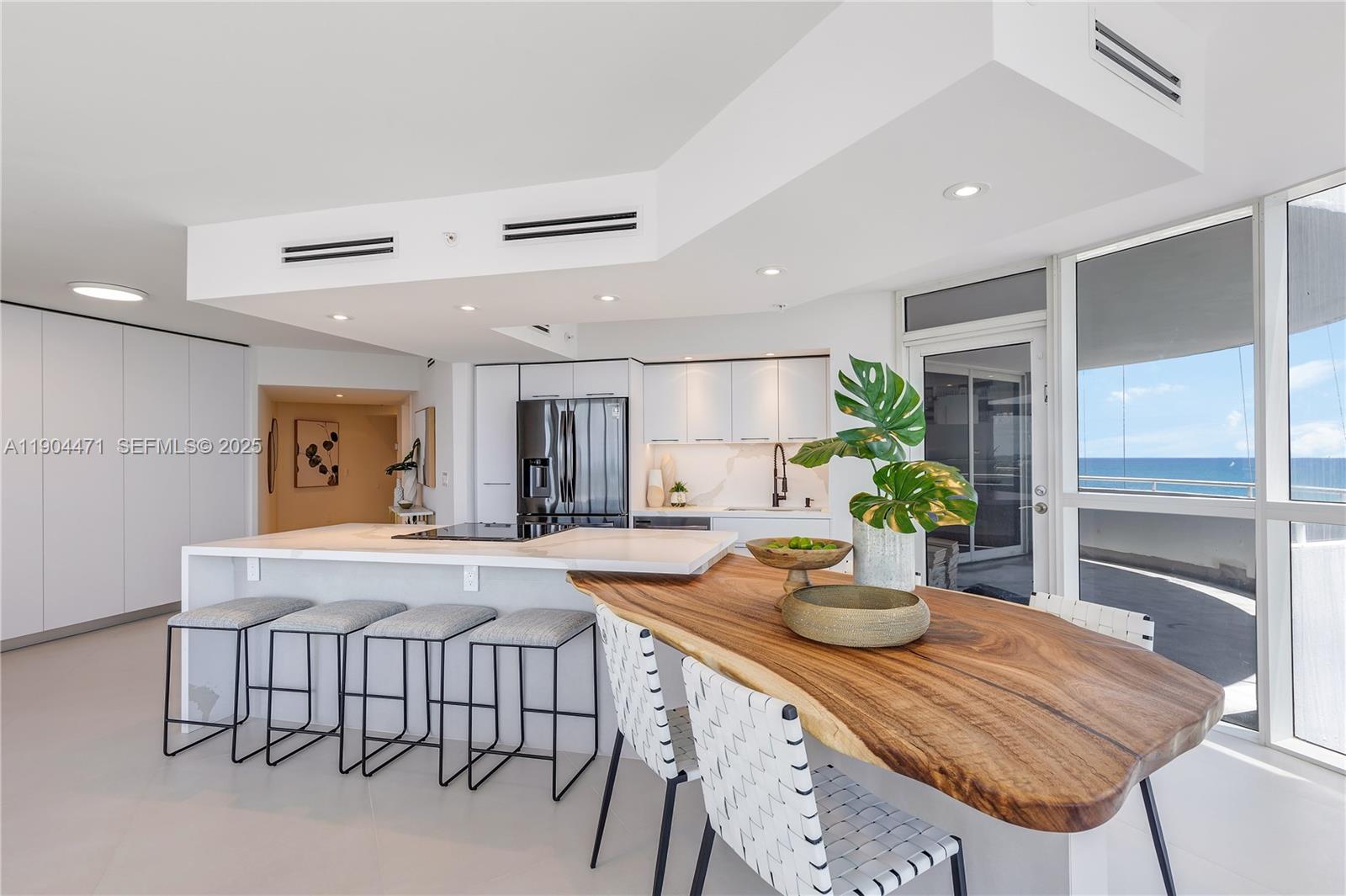 6301 Collins Ave # 1405