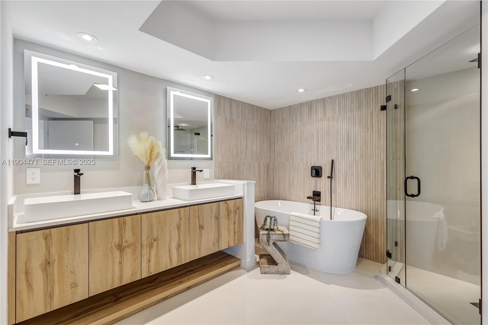 6301 Collins Ave # 1405