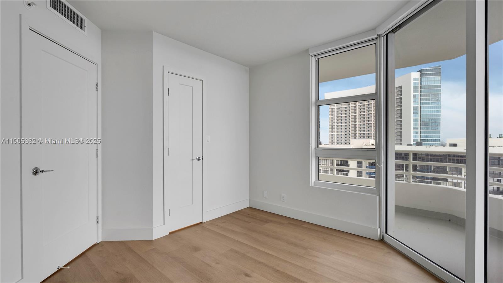 555 NE 34th St # 701