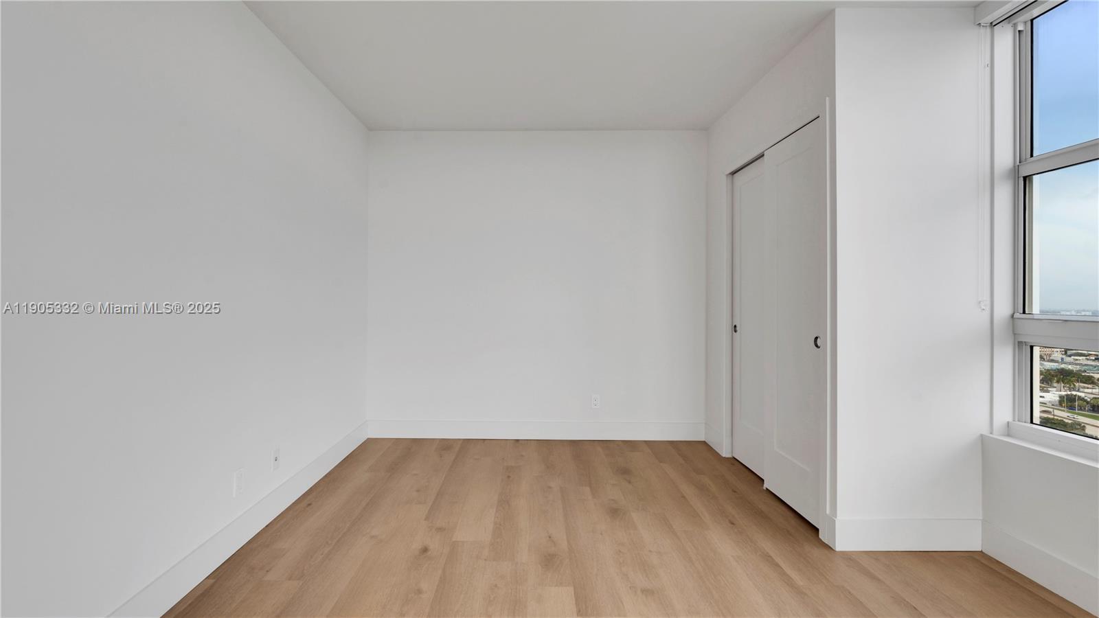 555 NE 34th St # 701