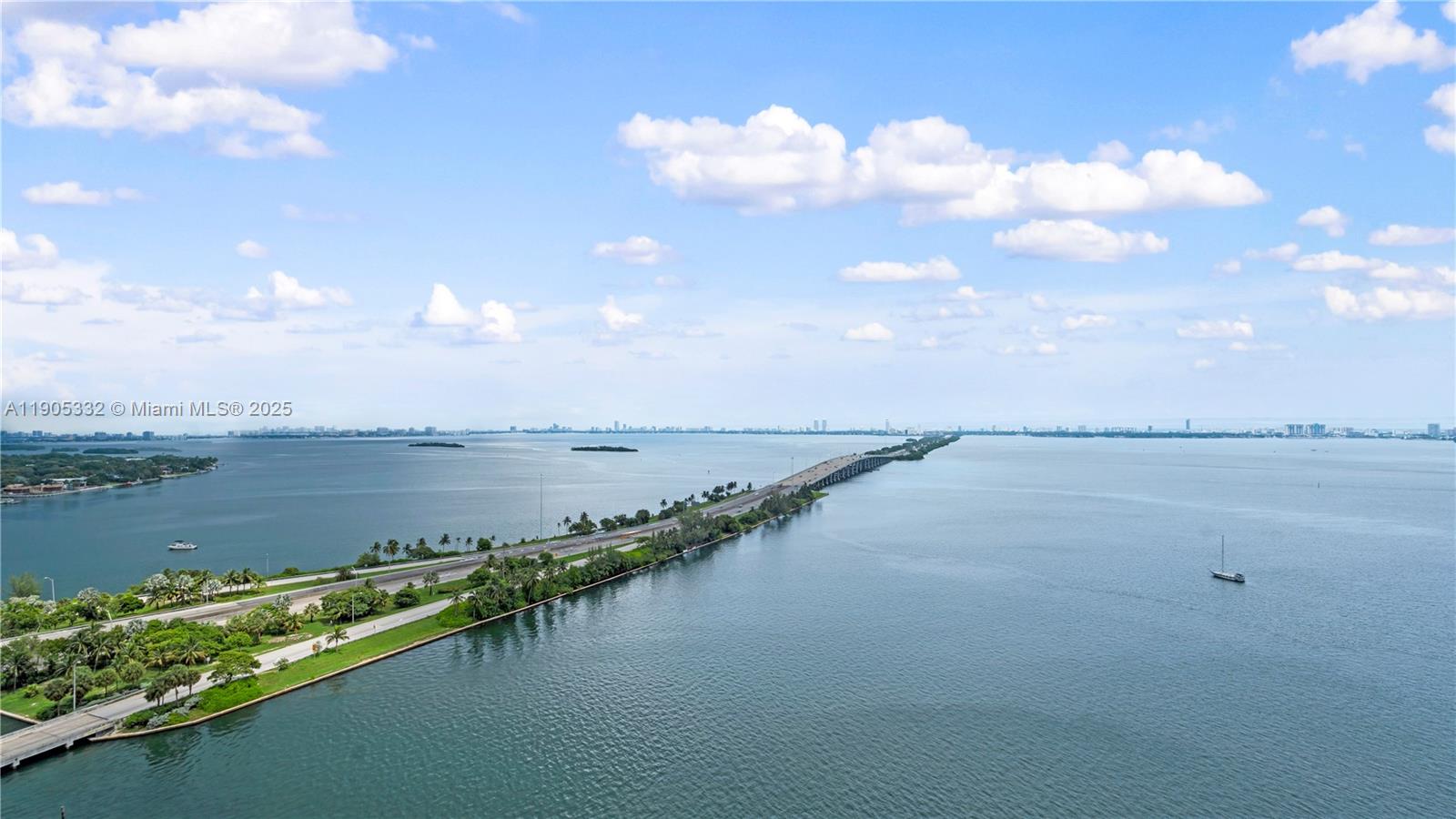 555 NE 34th St # 701