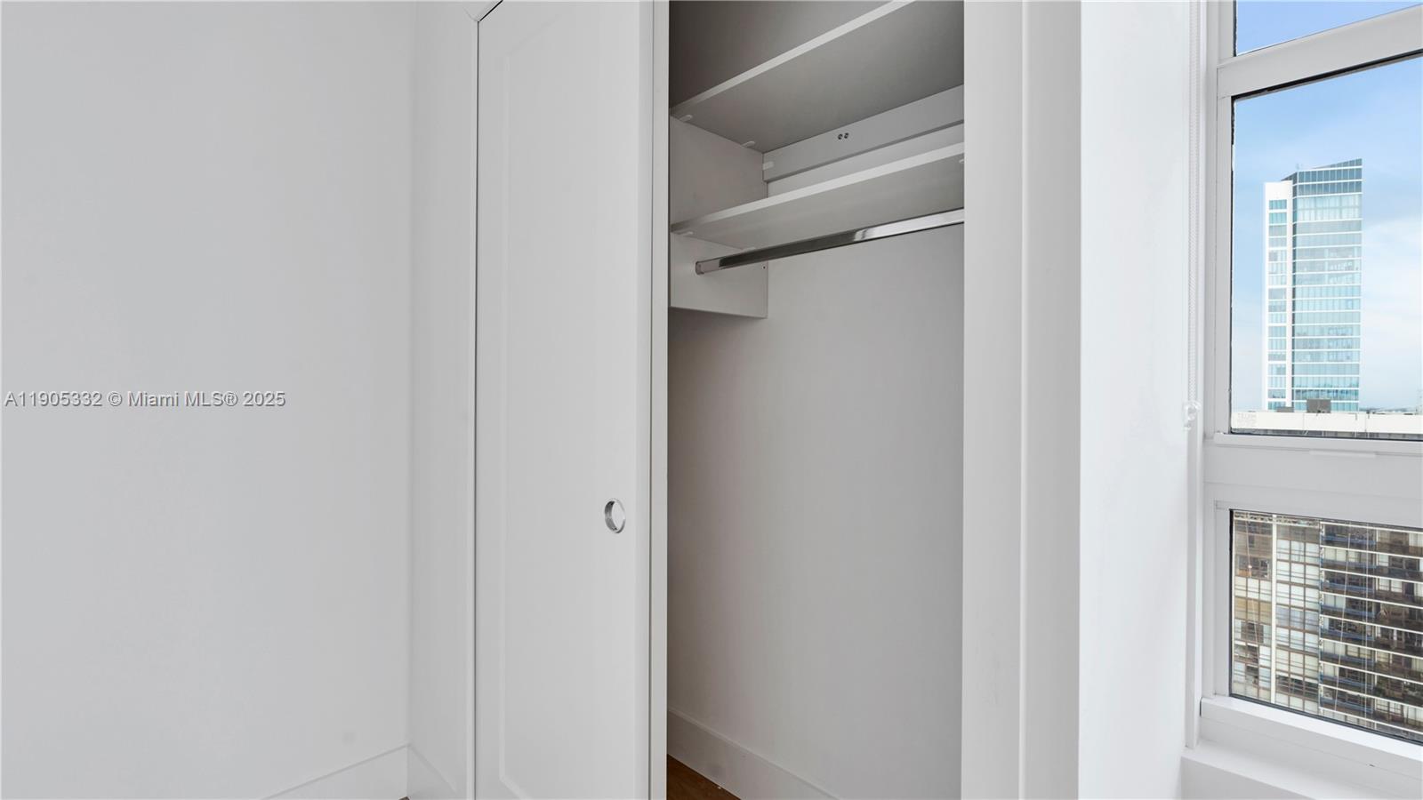 555 NE 34th St # 701