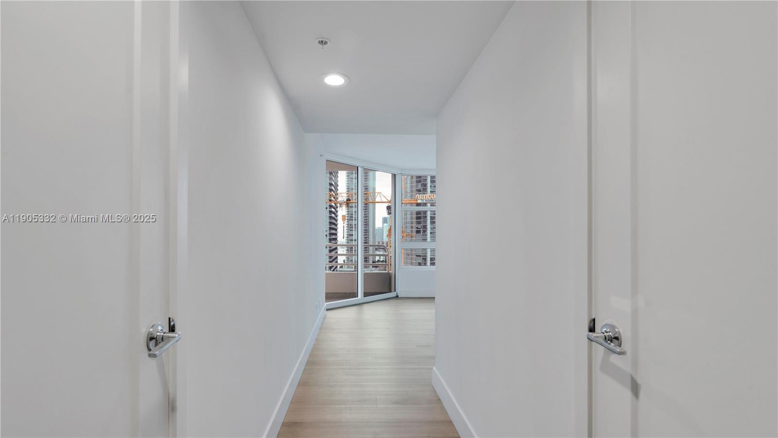 555 NE 34th St # 701